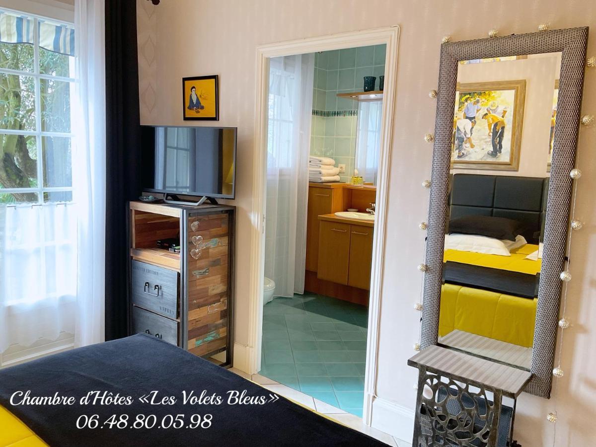 Chambre D'Hotes "Les Volets Bleus" - Villa L'Olivier Cote Mer ヴォー・シュル・メール エクステリア 写真