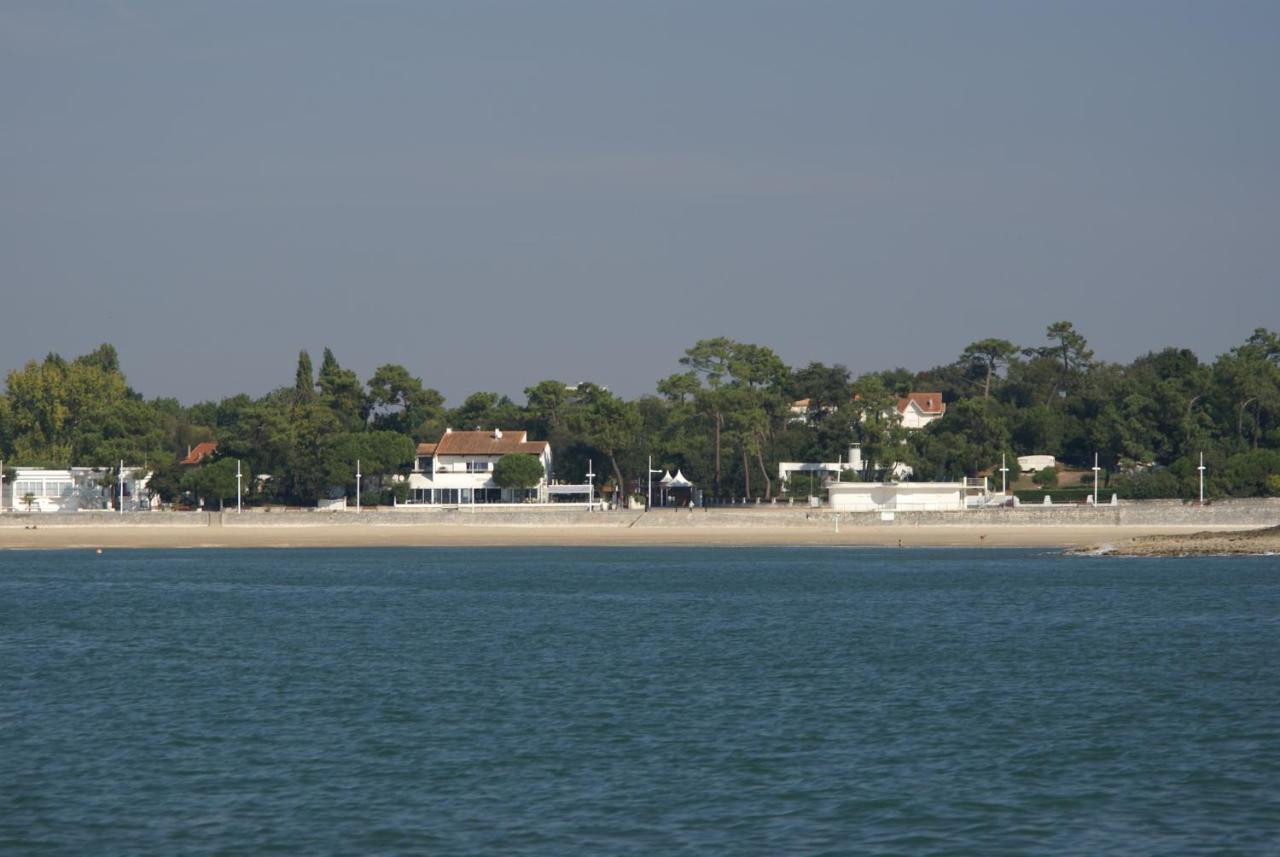 Chambre D'Hotes "Les Volets Bleus" - Villa L'Olivier Cote Mer ヴォー・シュル・メール エクステリア 写真