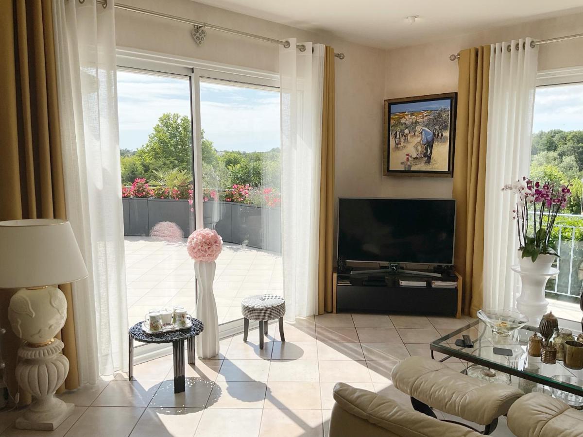 Chambre D'Hotes "Les Volets Bleus" - Villa L'Olivier Cote Mer ヴォー・シュル・メール エクステリア 写真